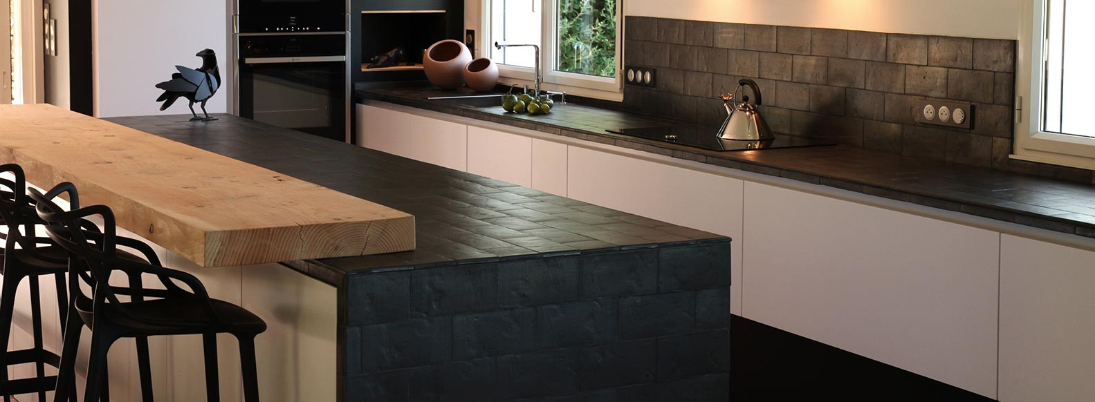 Rectangular ceramic tiles for your kitchen