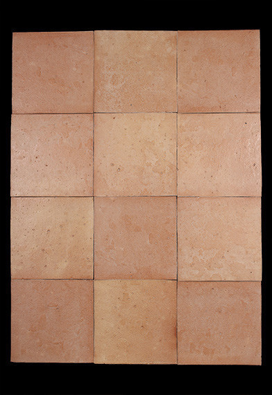 pavage en terre cuite beige grands carreaux