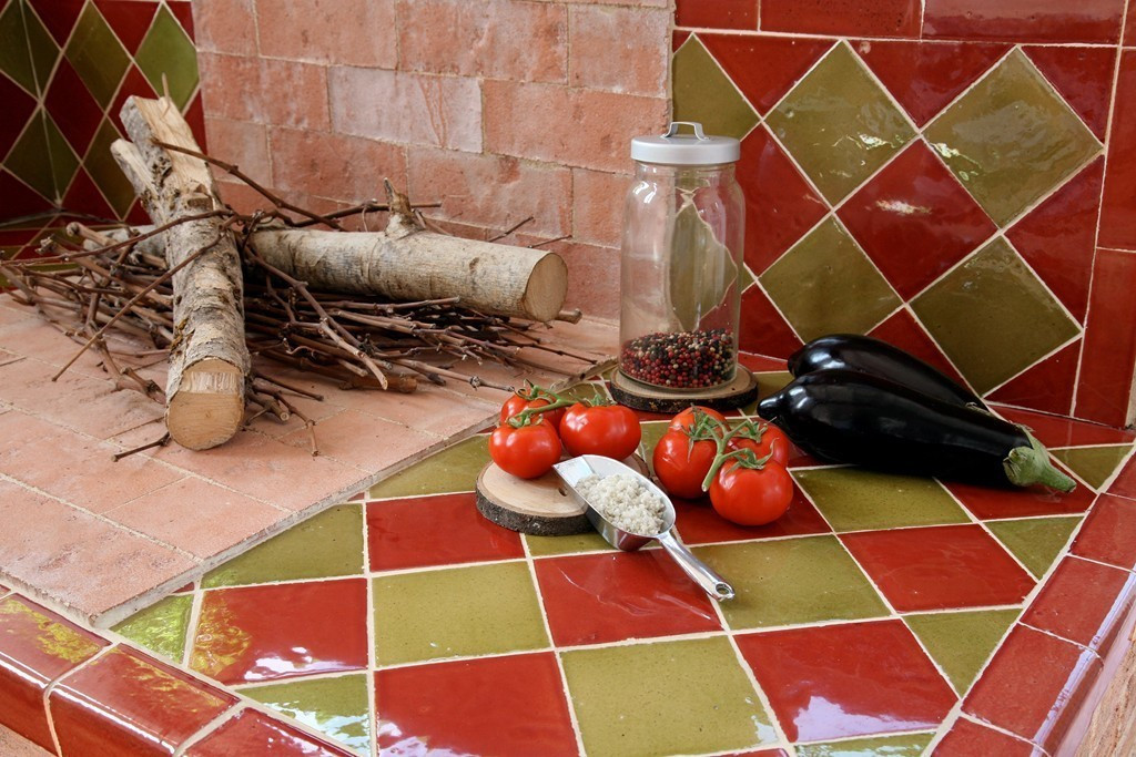 faïence provençale pour cuisine d'été