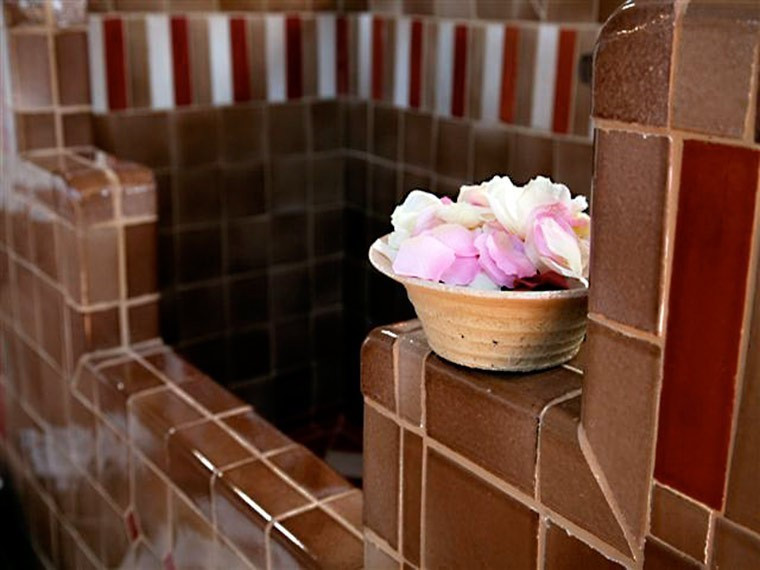 Bord de finition en faience pour cuisine
