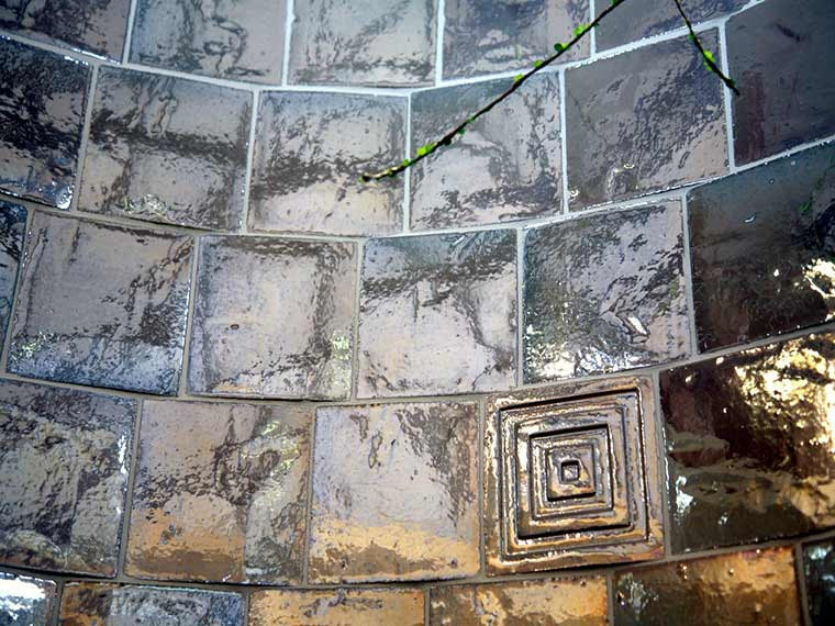 carrelage salle de bain métallisé